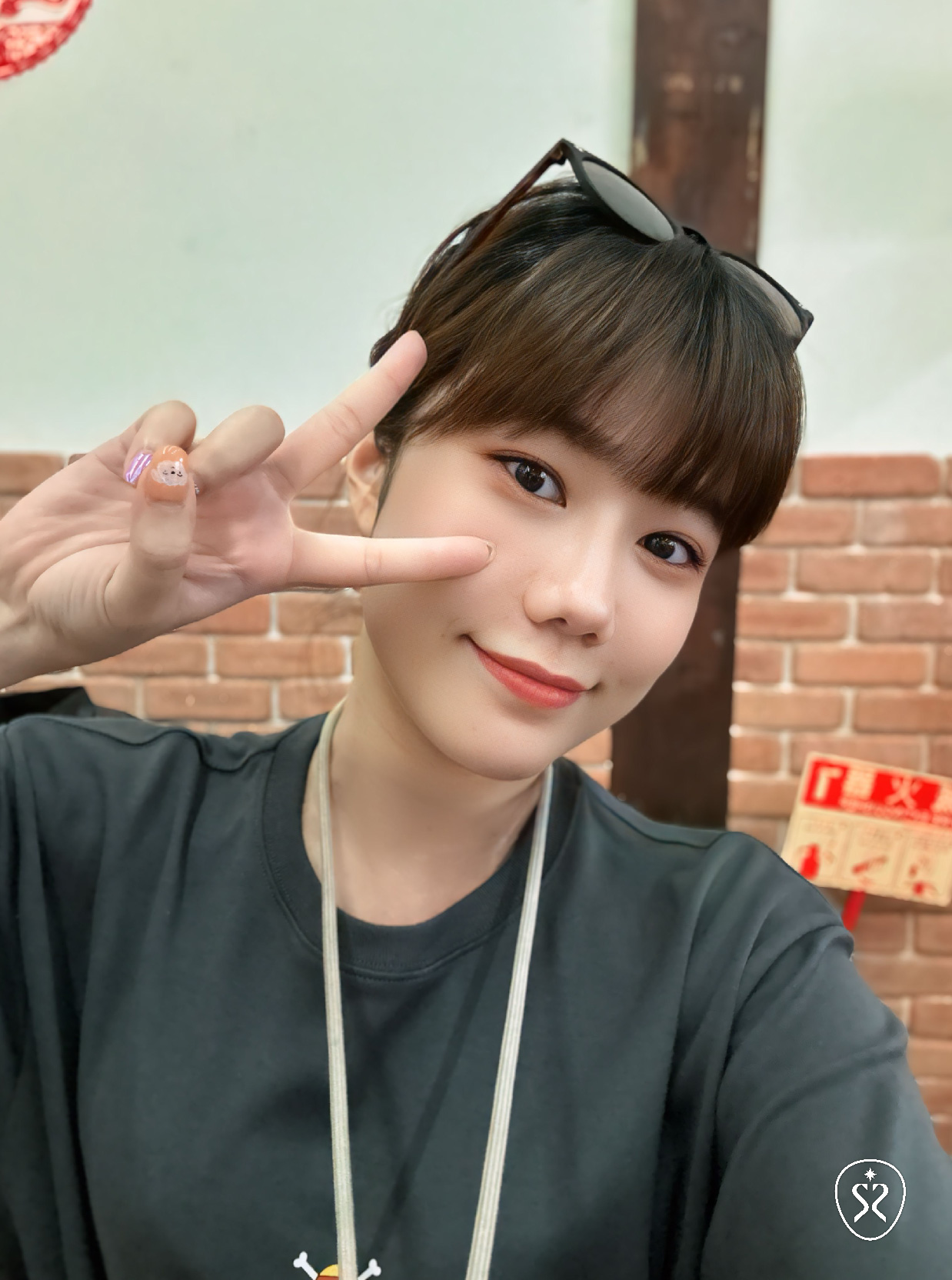 台中星和診所-Q+立線音波術後下顎輪廓線條明顯自信自拍